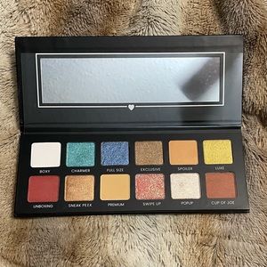 BOXYCHARM Shimmer Pressed Eyeshadow Palette